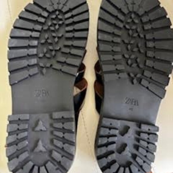 Zara Women's Black Leather Cage Shoe/Sandal Size 9 - Picture 5 of 6